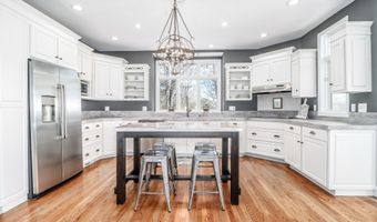 10 Trailing Ridge Rd, Brookfield, CT 06804