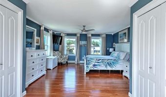 102 Cranberry Ter, Cranston, RI 02921