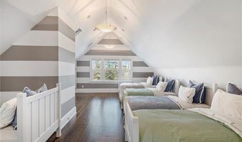 150 Boston Neck Rd, Narragansett, RI 02882