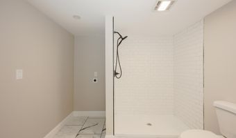 32 Raymond Rd, Auburn, NH 03032