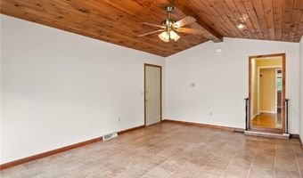 71 Hawthorne Pl, North Providence, RI 02904