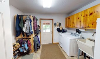 95835 MARTIN RANCH Rd, Brookings, OR 97415