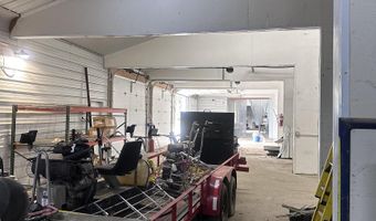 601 E 10th St, Alton, IA 51003