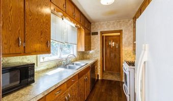 1714 Clark Ave, Ames, IA 50010