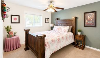 1402 S Saunders St, Aransas Pass, TX 78336