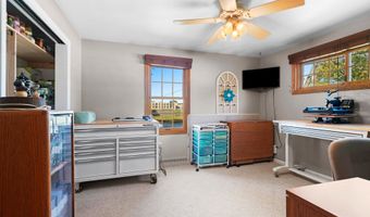 2200 S GREENVIEW St, Appleton, WI 54915
