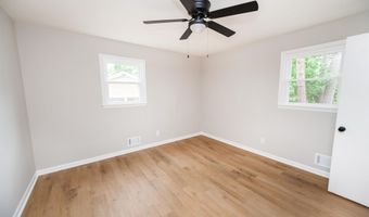 2031 Evergreen Dr, Boiling Springs, SC 29316