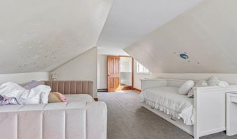 8893 LONGSWAMP Rd, Alburtis, PA 18011