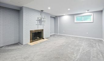 9026 MCNAIR Dr, Alexandria, VA 22309