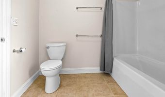 183 Skyline Rd, Bangor, ME 04401