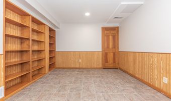 2728 Kimberley Rd, Ann Arbor, MI 48104