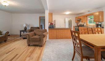 1129 Meadowdale Rd, Altamont, NY 12009