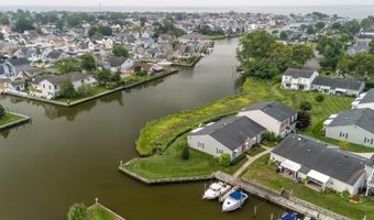 75 Harbor N, Amityville, NY 11701