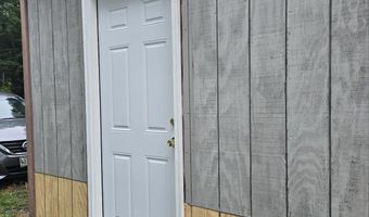20 Moosehorn Rd, Abbot, ME 04406