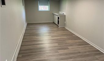 29 TACOMA St, Cranston, RI 02920