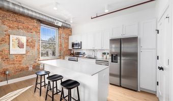 901 KING St 202, Alexandria, VA 22314