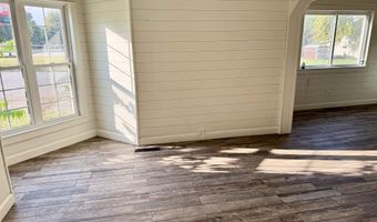 111 S Main St, Albion, IA 50005