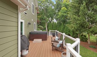 42037 N Old Lake Ave, Antioch, IL 60002