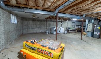 1004 Lake Viking Ter, Altamont, MO 64620