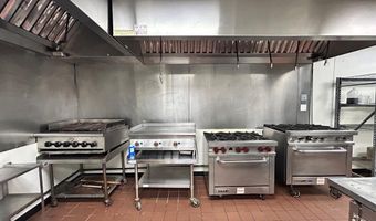 1613 W Broadway St, Andrews, TX 79714