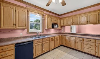 646 S Country Estates Ln, Bloomfield, IN 47424