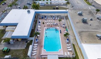 250 S PORT ROYAL Ln, Apollo Beach, FL 33572