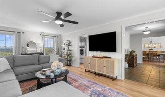 58 Lantern View Dr, Branford, CT 06405