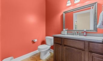 2820 Ashwood Dr, Alliance, OH 44601