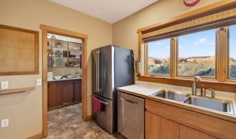 16 W COBBLE Ln, Bluff, UT 84512