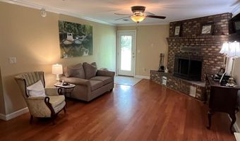 9 Apalachee St, Apalachicola, FL 32320