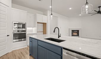 912 Highlands Ave, Aledo, TX 76008