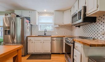 94 Whitehead Rd, Coventry, RI 02816