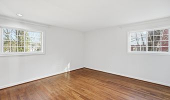 7821 CAYUGA Ave, Bethesda, MD 20817