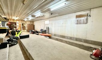 26855 SW 89th Rd, Beatrice, NE 68310