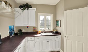 5695 N London Rd, Fairland, IN 46126