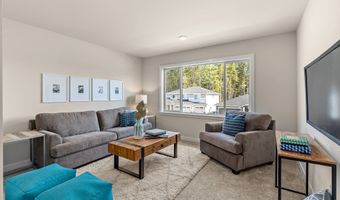 3876 McCormick Village Dr, Bremerton, WA 98312