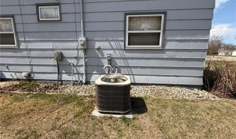 128 S Munsterman St, Appleton, MN 56208