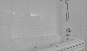 1101 Wendy Ln, Altus, OK 73521