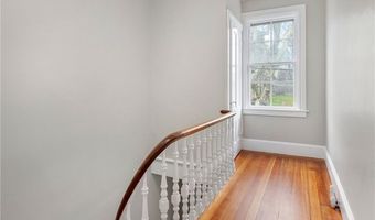 427 Spring St 2, Newport, RI 02840