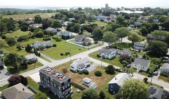 117 Wolcott Ave, Middletown, RI 02842