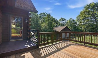 14 E Point Rd, Albrightsville, PA 18210