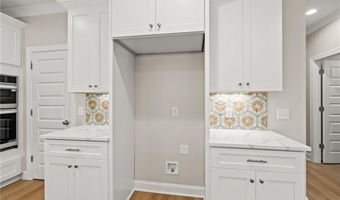 105 Kingsmill Ct, Advance, NC 27006