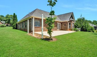711 Waxwing Ct, Boiling Springs, SC 29316