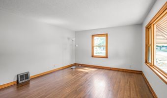 539 Brisbin St, Anoka, MN 55303