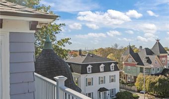 18 Rhode Island Ave 3, Newport, RI 02840