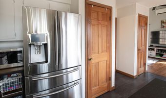 95 Obtuse Hill Rd, Brookfield, CT 06804