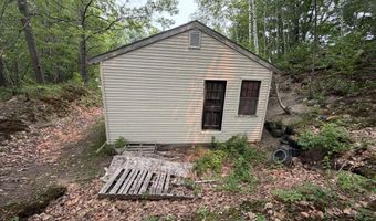 21 7th St, Auburn, ME 04210