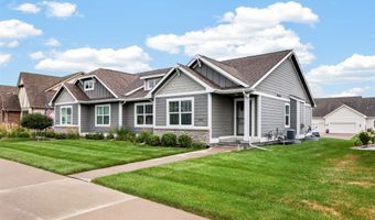 2719 SW Prairie Trail Pkwy, Ankeny, IA 50023
