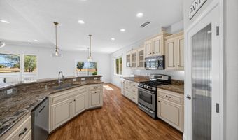 16550 Bamboo Ct, Anderson, CA 96007