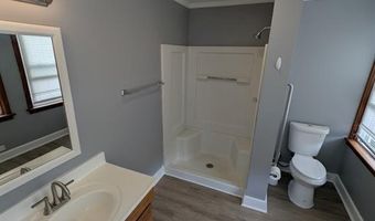 208 W Elm St, Alton, IL 62002